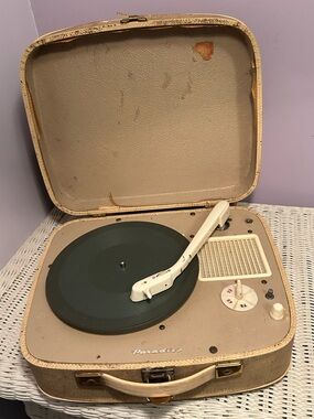Vintage Paradiso Suitcase Record Player Turntable 3-speed Portable Retro Repair